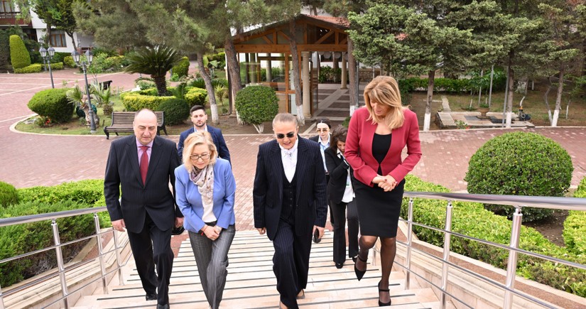 First lady of Bulgaria gets acquainted with dishes of Azerbaijani national cuisine