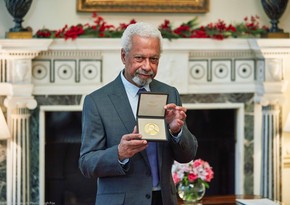 Медаль лауреату Нобелевской премии по литературе вручили в Лондоне