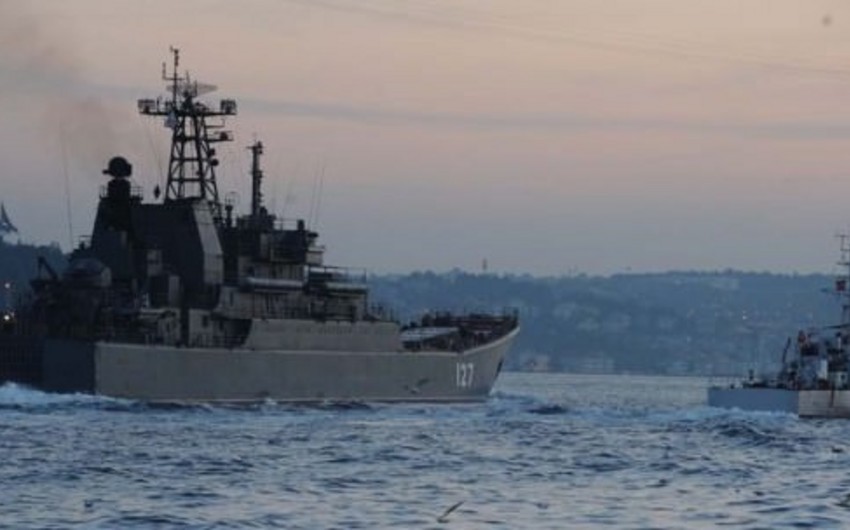 Two Russian warships passed through the Istanbul Strait