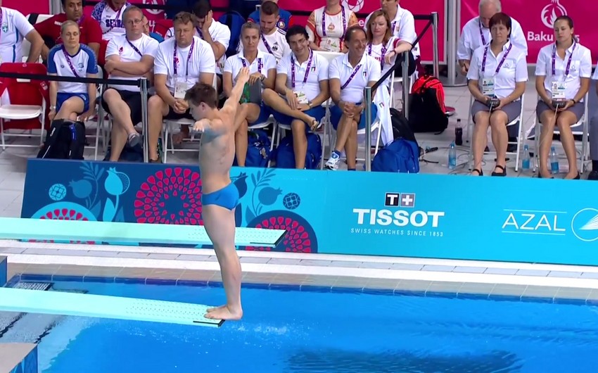 Kişilər arasında bir metr hündürlüyündə tramplindən suya tullanma yarışının final mərhələsinə start verilib