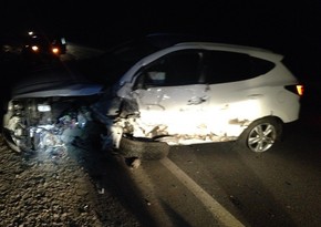 В Баку перевернулся автомобиль, пострадала женщина