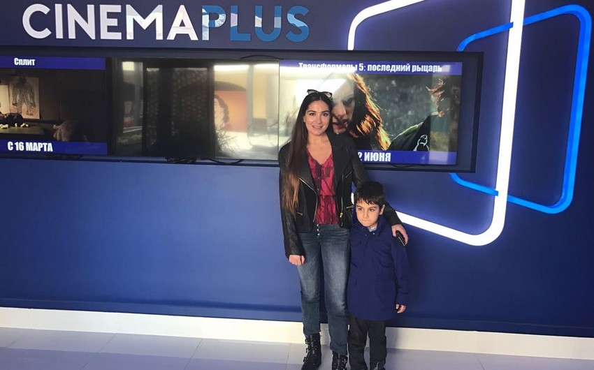 Дочь президента Азербайджана со своим сыном посетила кинотеатр сети Cinema Plus - ФОТО