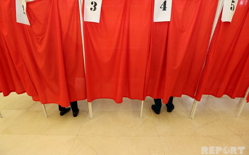 Азербайджанский народ голосует на выборах президента - ФОТОРЕПОРТАЖ