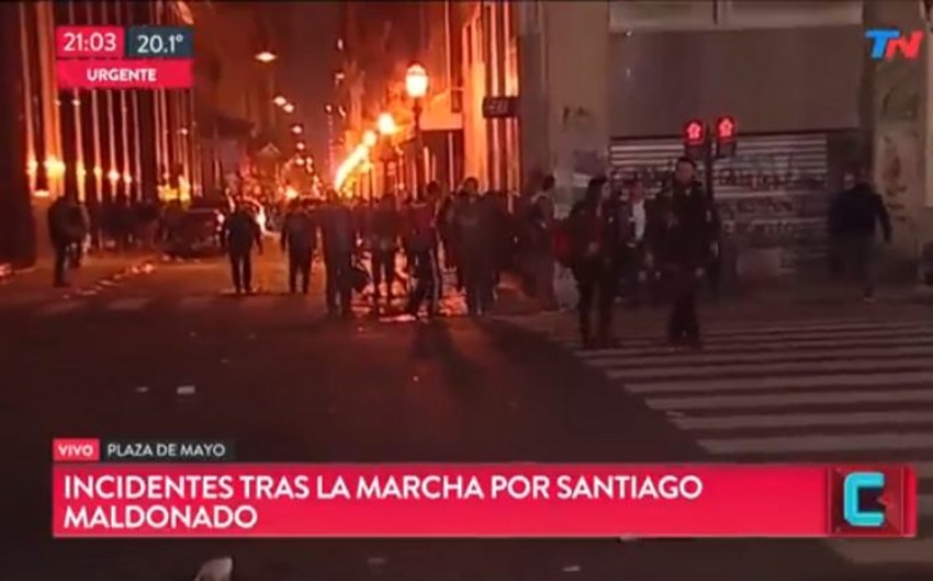 В беспорядках в столице Аргентины пострадали 17 человек
