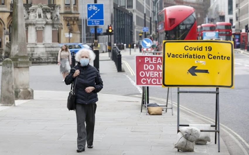 В Великобритании началась кампания ревакцинации от коронавируса