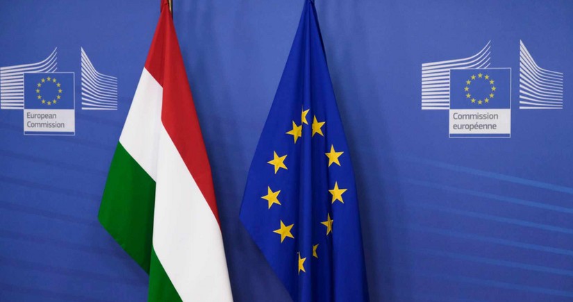 Hungary ready to sue EU executive over border protection costs, PM aide says