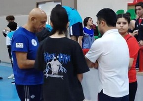 Voleybol millisinin baş məşqçisi və federasiya nümayəndələri Naxçıvana səfər ediblər