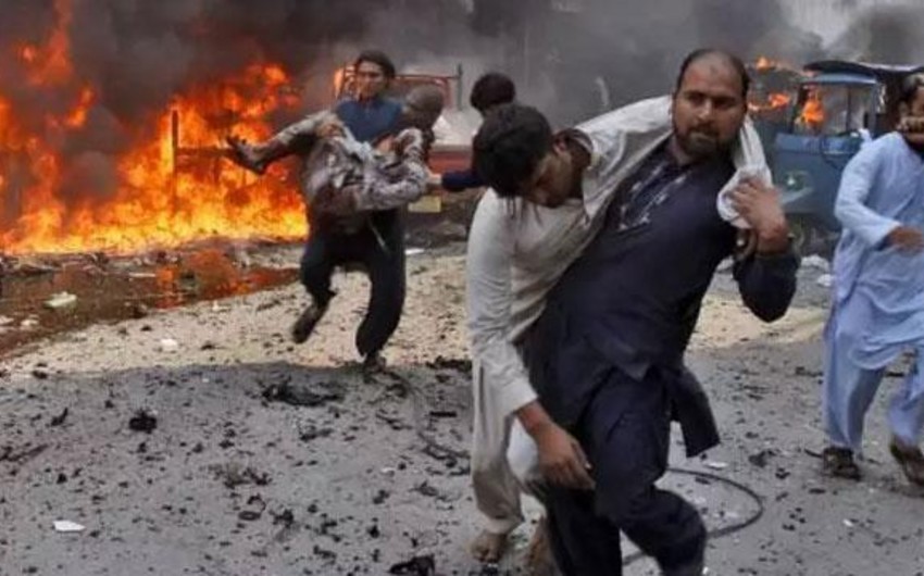 Pakistanda iki mitinqdə törədilən partlayışlarda ölənlərin sayı 132 nəfərə çatıb