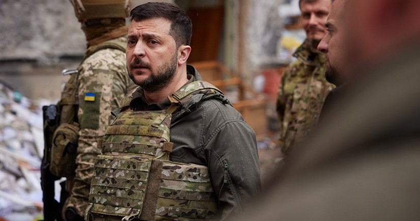 Zelenski: “Müharibə zamanı Ukrayna NATO-ya daxil ola bilməz”