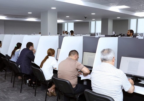 В Азербайджане проведен экзамен для желающих стать судьями