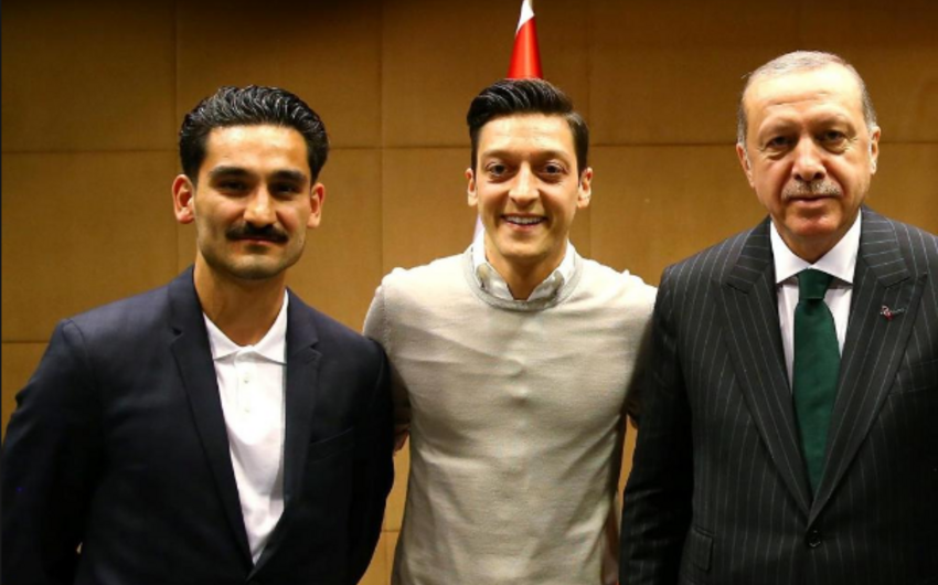 Глава Немецкого футбольного союза отчитал игроков сборной за встречу с Эрдоганом