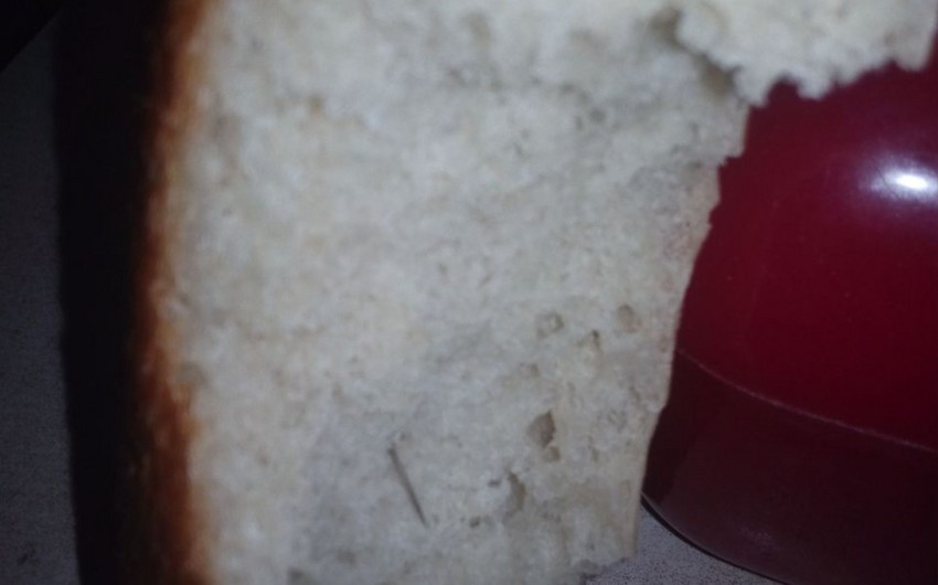 В Губе внутри хлеба найдена игла - ФОТО