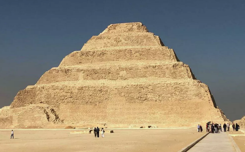 В усыпальницу у древнейшей пирамиды Египта впервые пустили туристов