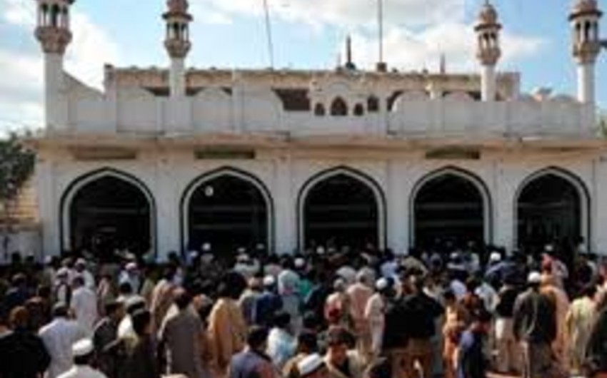 18 dead in Pakistan mosque attack