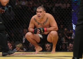 Amerikalı UFC çempionu 5 il müddətinə azadlıqdan məhrum edilib
