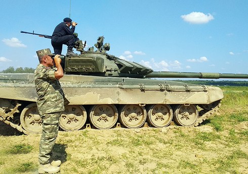 Азербайджанские военнослужащие примут участие в 