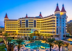 В отелях Анталии выделят 15 тыс. номеров для пострадавших от землетрясения