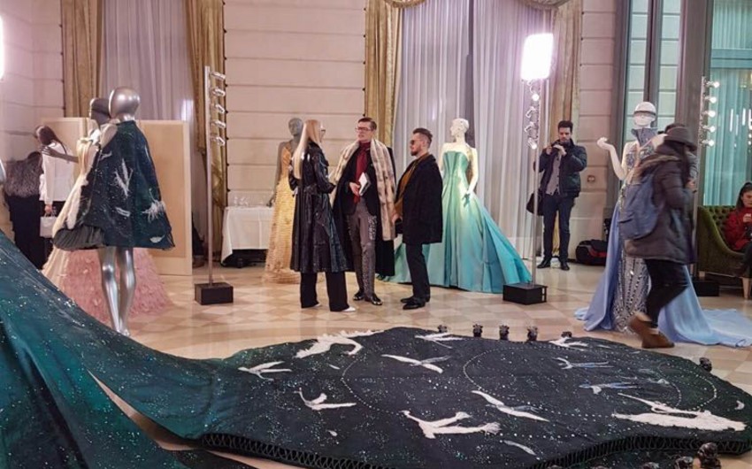 В Париже показана коллекция азербайджанского модельера - ФОТО