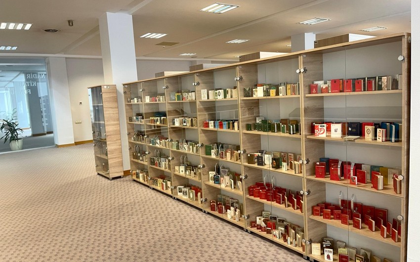 Nadir və qiymətli nəşrlər fondunda mühafizə olunan miniatür kitabların sayı açıqlanıb