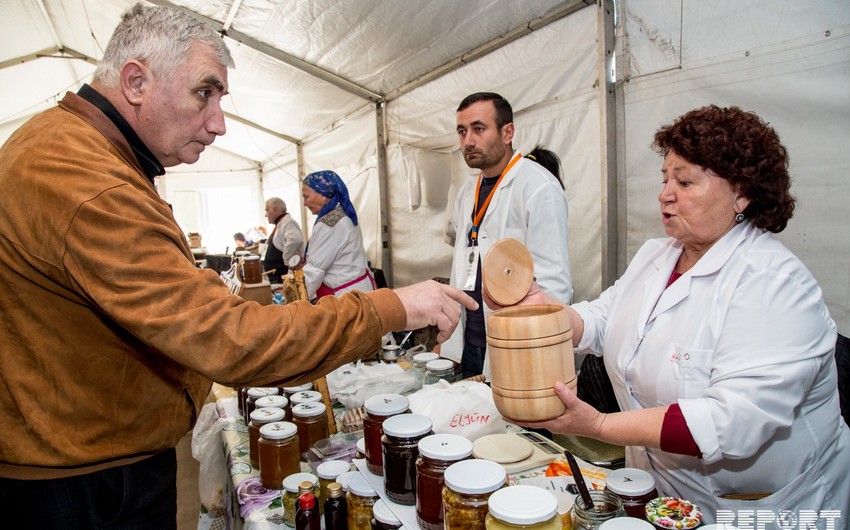 В Баку открылась ярмарка меда