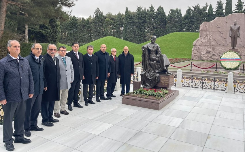 Members of Organizing Committee of South Azerbaijan's Transitional Milli Majlis arrive in Baku