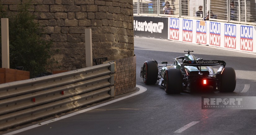 Azerbaijan Grand Prix: Leclerc wins qualifying in Baku for 4th time in row