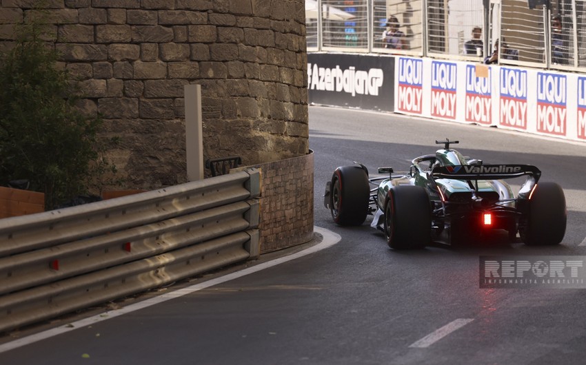 Azerbaijan Grand Prix: Leclerc wins qualifying in Baku for 4th time in row