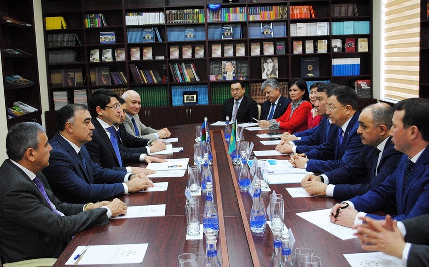 Фуад Мурадов встретился с зампредом Ассамблеи народа Казахстана