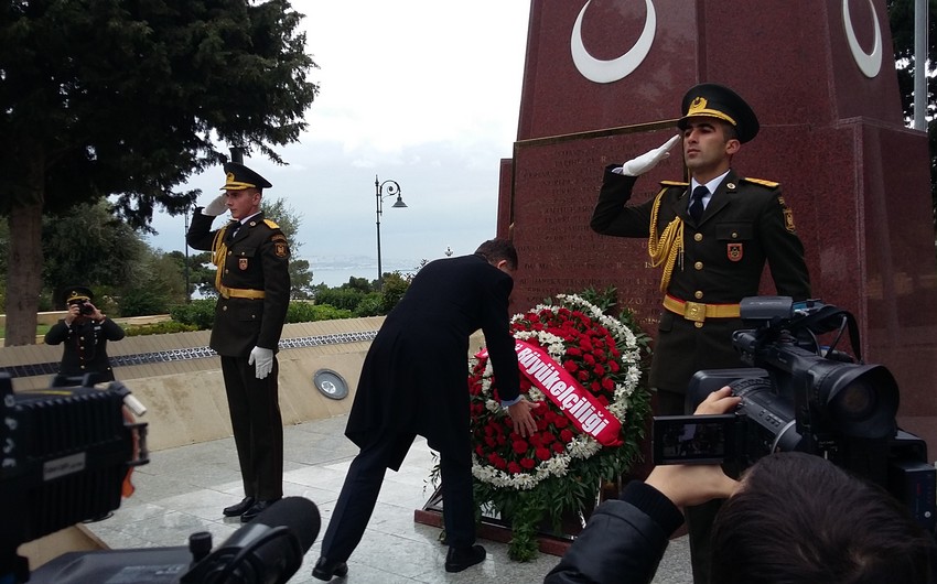 В Баку почтили память турецких шехидов по случаю национального дня Турции