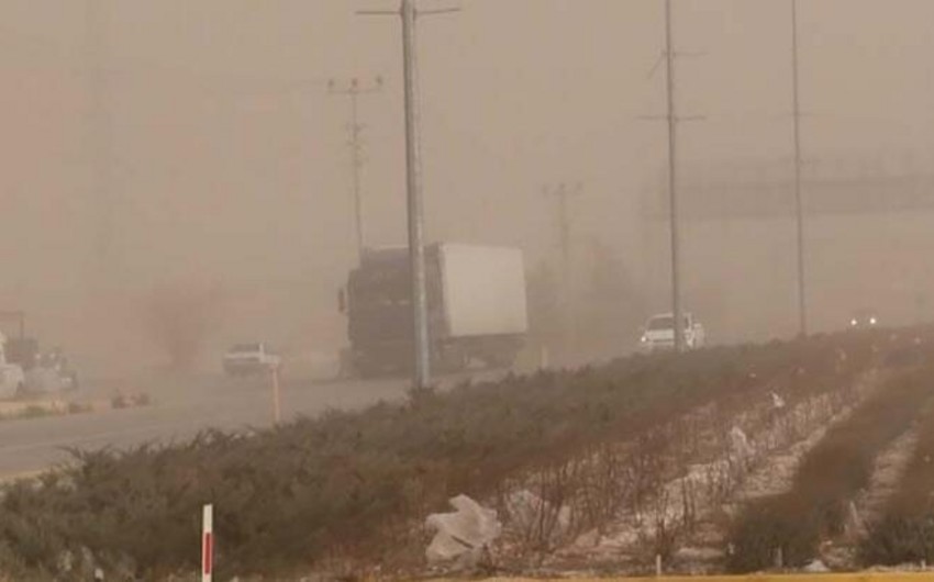 Türkiyədə qum fırtınası nəticəsində 36 avtomobil toqquşub, 13 nəfər yaralanıb