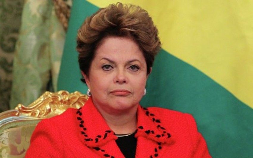 Комиссия сената Бразилии по импичменту выступила за отстранение президента страны от должности