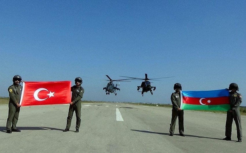 Принимавшие участие в Сокол ТурАз - 2021 азербайджанские военнослужащие вернулись на Родину