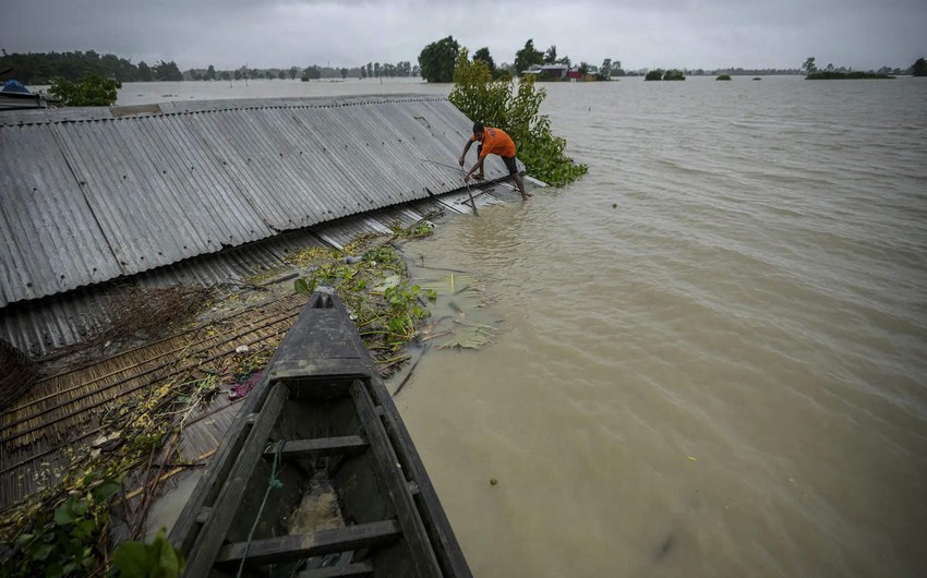 Heavy rain triggers landslides in Nepal, 11 killed, 8 missing