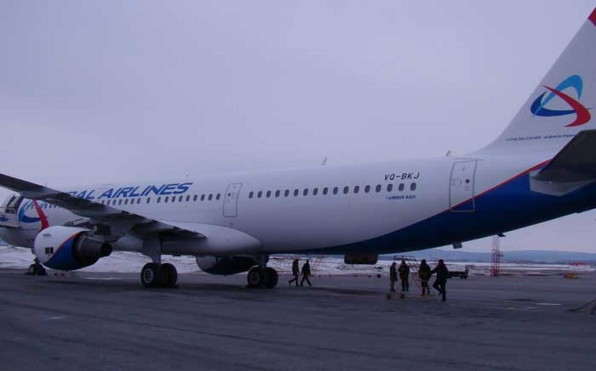 В Оренбурге пассажирский самолет выкатился за пределы взлетно-посадочной полосы