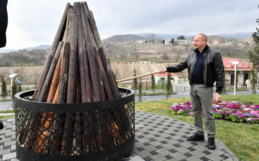 İlham Əliyev Talış kəndinə gəlib, Novruz tonqalını alovlandırıb