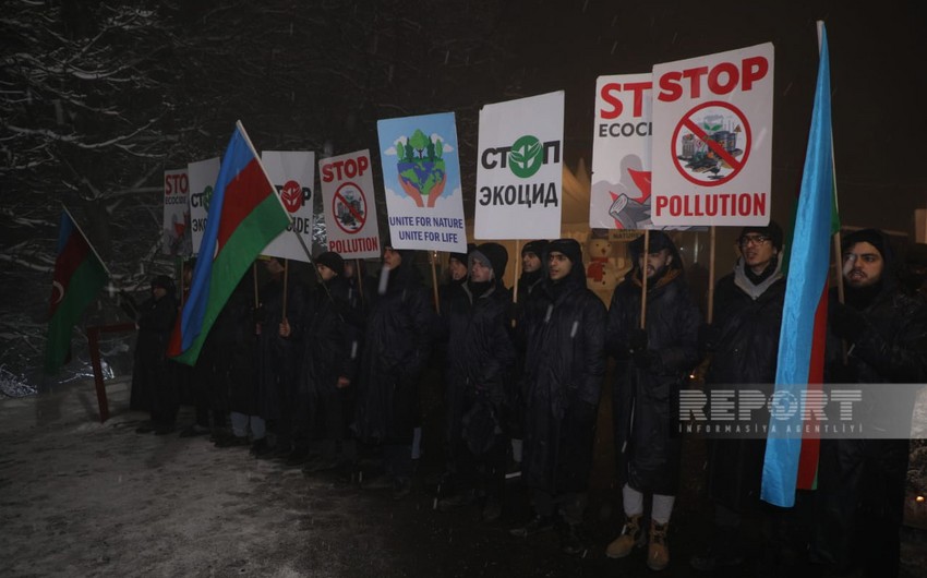 На дороге Ханкенди-Лачын продолжается акция протеста экоактивистов 