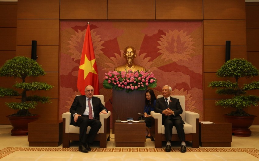 Elmar Mammadyarov meets with Deputy Chairman of Vietnam National Assembly