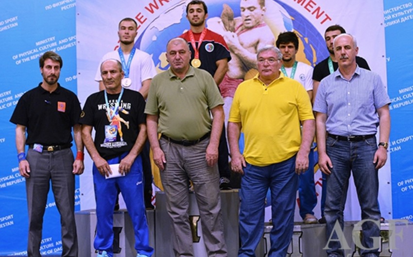 Azərbaycan güləşçiləri Dağıstanda 3 medal qazanıb