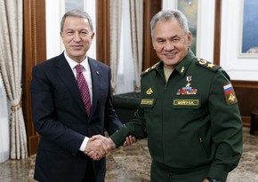 Russian, Turkish defense ministers mull situation in Ukraine
