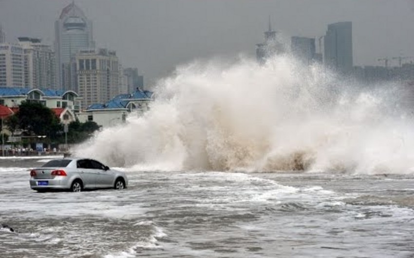 В Китае число жертв тайфуна возросло до шести человек, еще 215 ранены