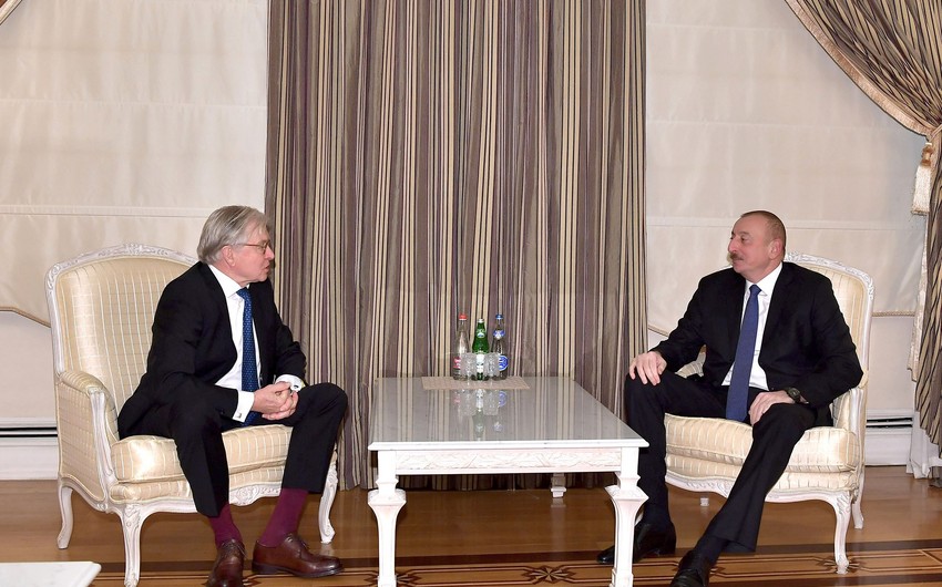 President Ilham Aliyev receives chairman of Dutch-Azerbaijan Friendship Group