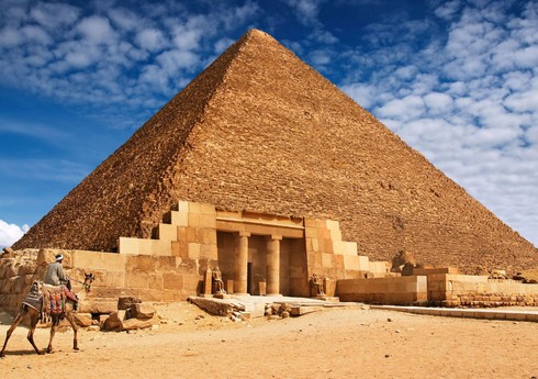 В Египте туристы вновь смогут посещать пирамиды и музеи