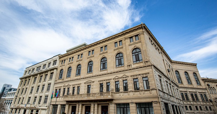 Конституционный суд рассматривает запрос президента о роспуске Милли Меджлиса