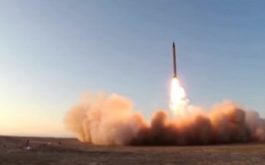 ​İran yenə ballistik raketi sınaqdan keçirib