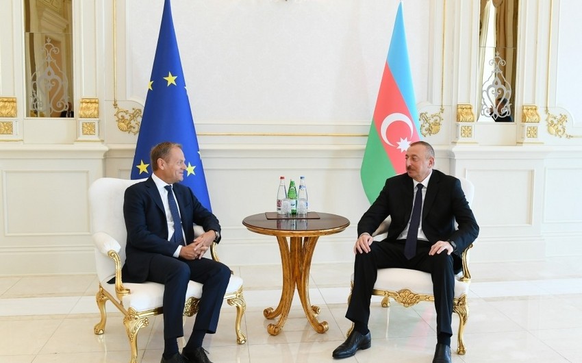 Состоялась встреча президента Ильхама Алиева с Дональдом Туском один на один