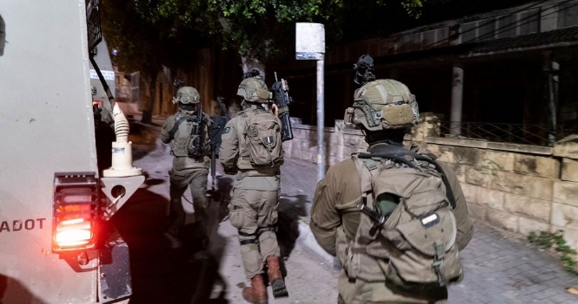 Israeli military arrest suspected terrorists in West Bank 