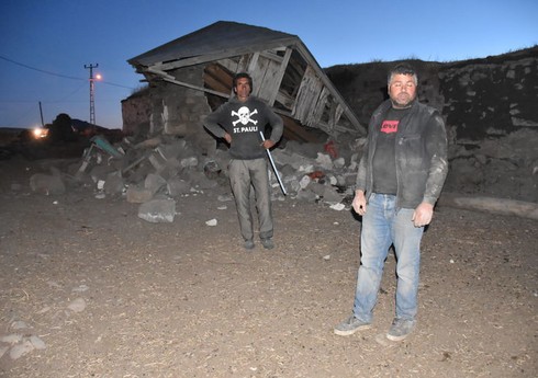 Землетрясение в Турции привело к разрушениям, есть пострадавший