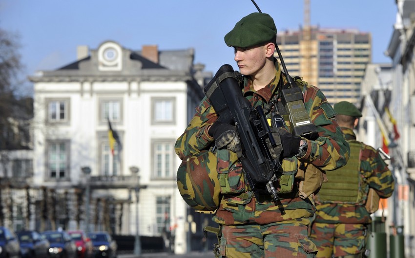 Thousands of soldiers in Brussels protest against raise in retirement age