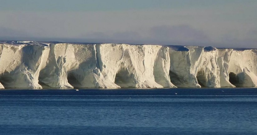One of world’s largest icebergs drifting beyond Antarctic waters