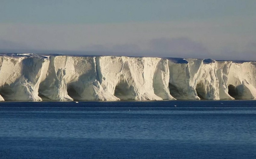 One of world’s largest icebergs drifting beyond Antarctic waters